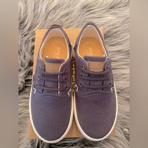 Sperry Boys Sneakers Size 10.5